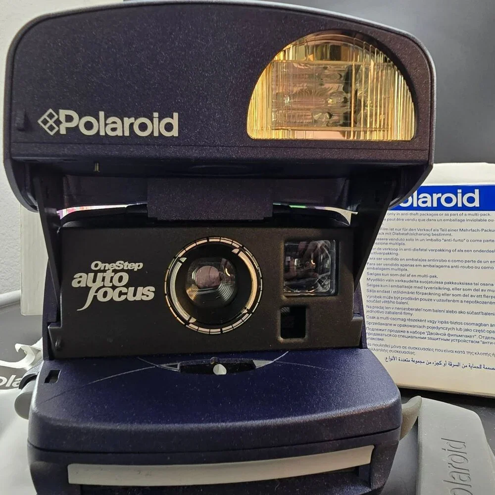 Polaroid OneStep Auto Focus Instant Camera Box Manual Plus Film UNTESTED JJ4175